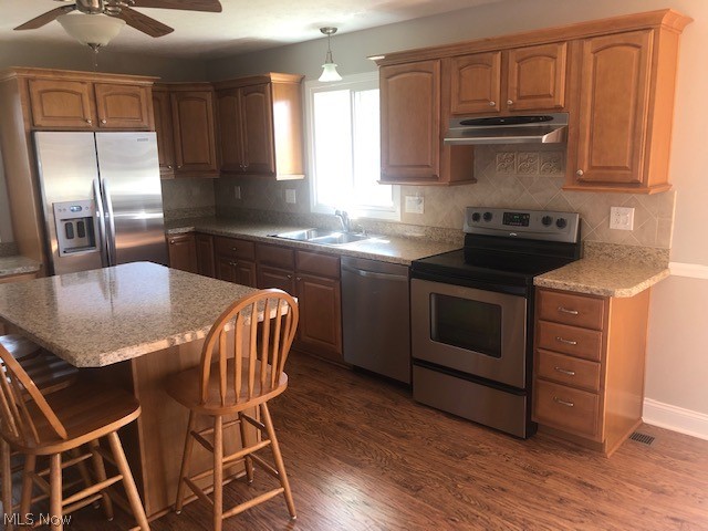 Boston Knolls - Residential Lease