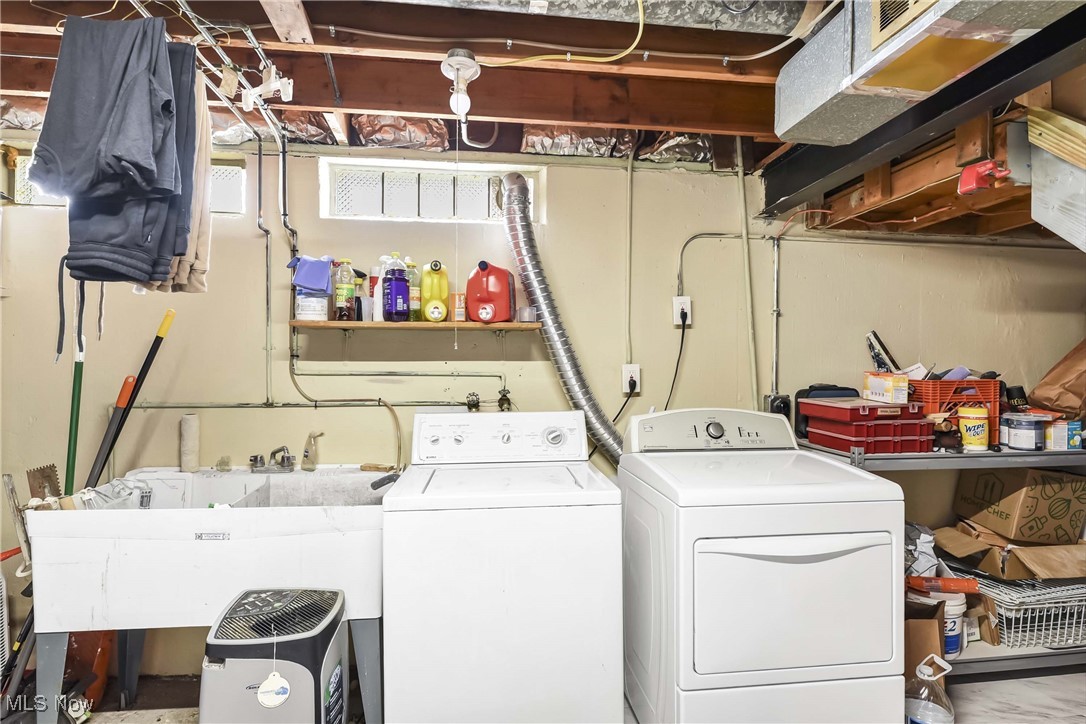 6420 Lockhaven Drive, Brook Park, Ohio image 31
