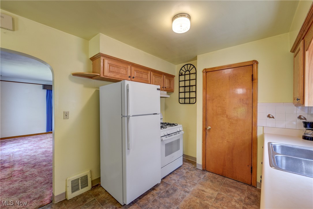 3815 W 135th Street, Cleveland, Ohio image 5