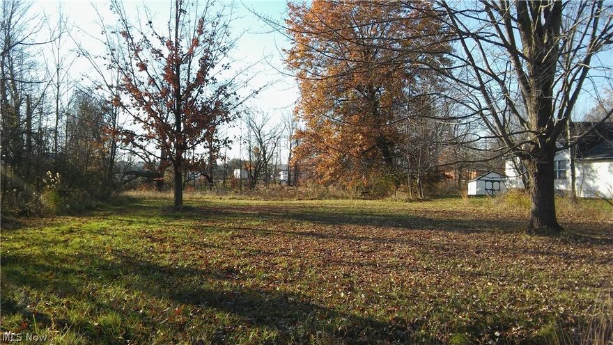 Vacant residential land available for sale.  This parcel faces north with a natural wooded view.  There is a small ravine in the back.  This community have newly built homes which have been built within he last 10-15 years.  Site is vacant but there is some debris that new owner will need to remove which consist of some foundation blocks, rubbish, debris.  Utilities in place; owners has kept this site very clean.