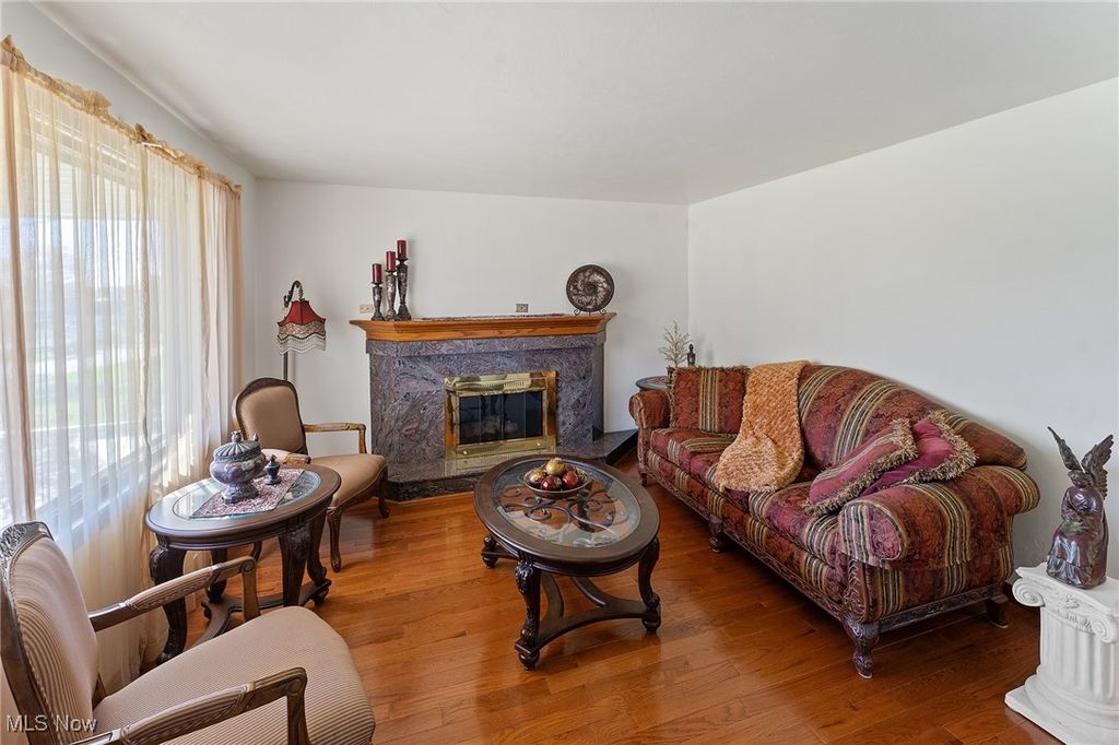 Photo of 576 Breetz Drive, Campbell, OH 44405 (MLS # 5168080)