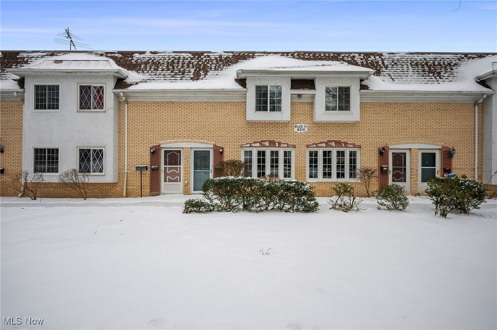 Photo of 8210 Deepwood Boulevard #7, Mentor, OH 44060 (MLS # 5177446)