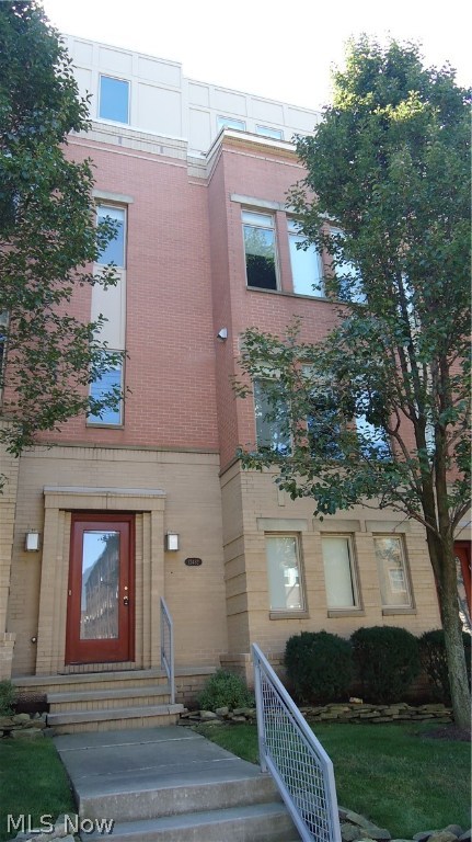 Cedarmount Condo Ph 03 - Residential