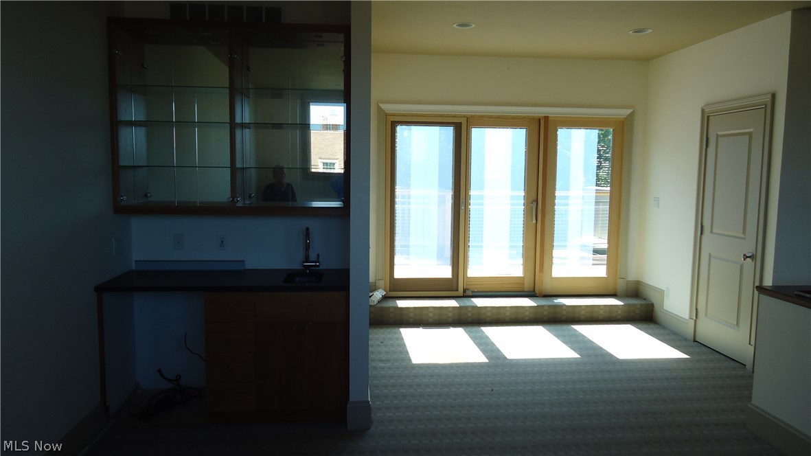 Cedarmount Condo Ph 03 - Residential