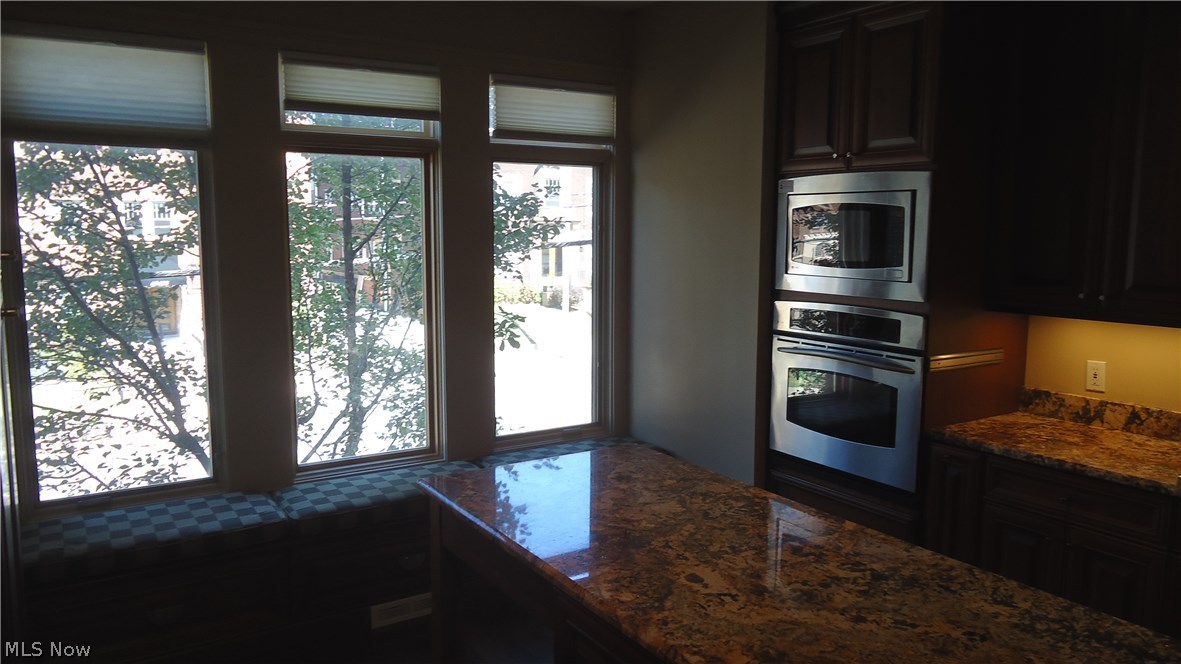 Cedarmount Condo Ph 03 - Residential