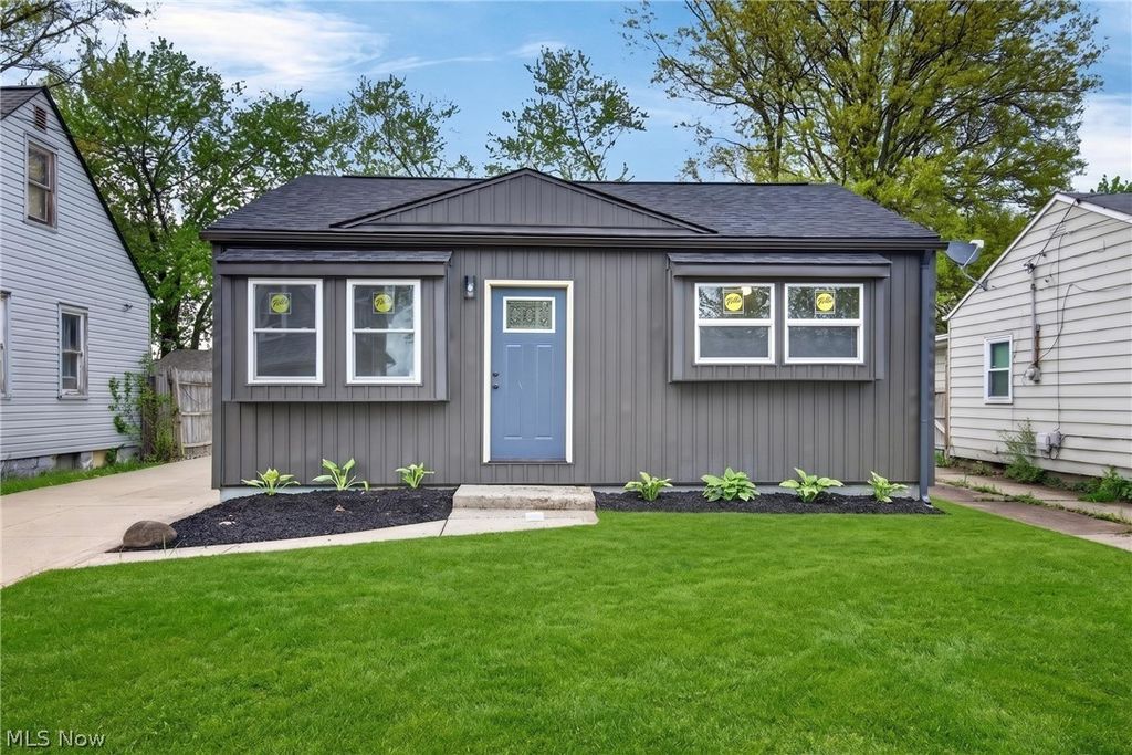 Photo of 11818 Kirton Avenue, Cleveland, OH 44135 (MLS # 5206568)