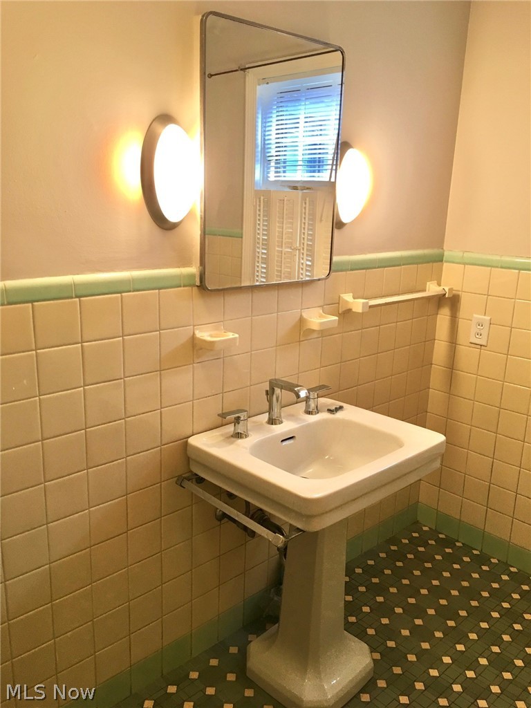 Van Sweringen Cos Sub #23 - Residential Income