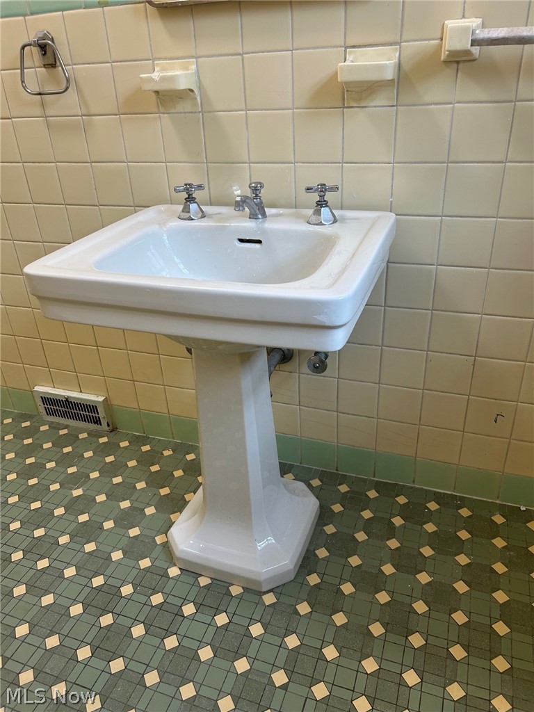 Van Sweringen Cos Sub #23 - Residential Income