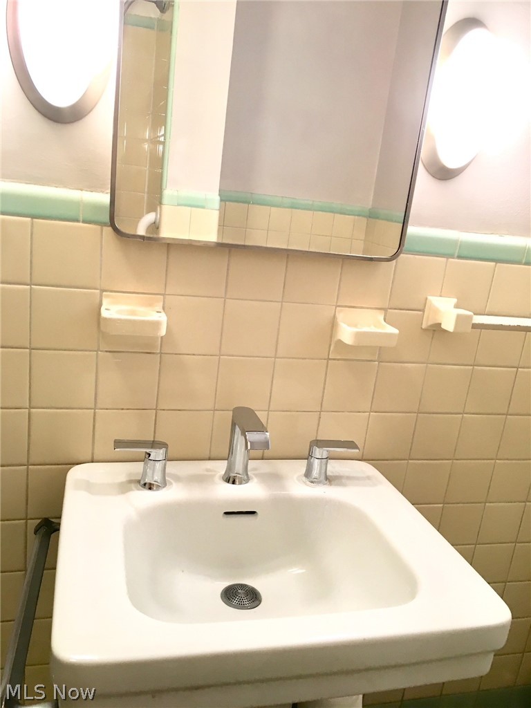 Van Sweringen Cos Sub #23 - Residential Income