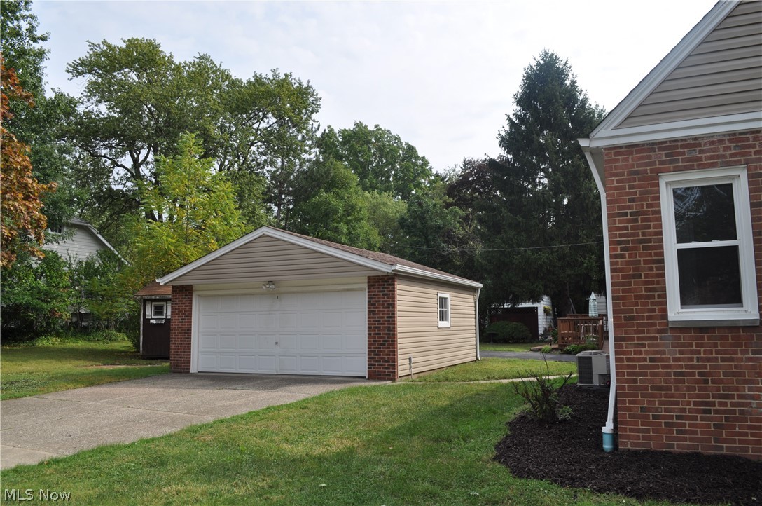 J W Maxwells Hlnd 03 - Residential