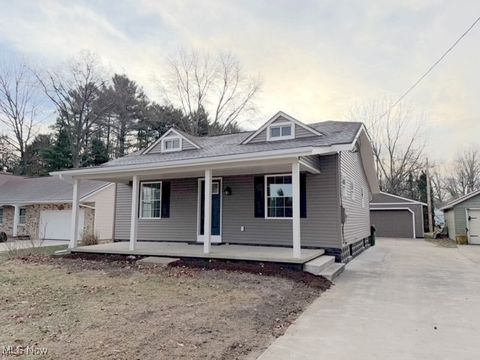 Photo of 312 E 21st Street, Dover, OH 44622 (MLS # 5180191)