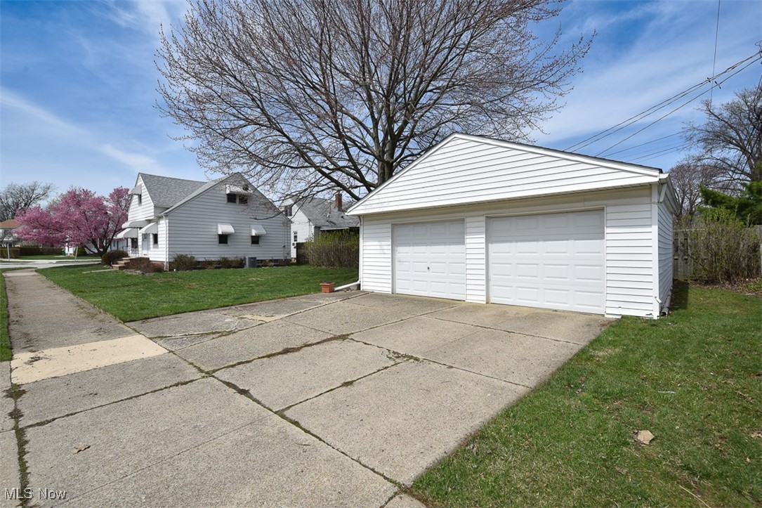 28931 Edgewood Drive, Willowick, Ohio image 41