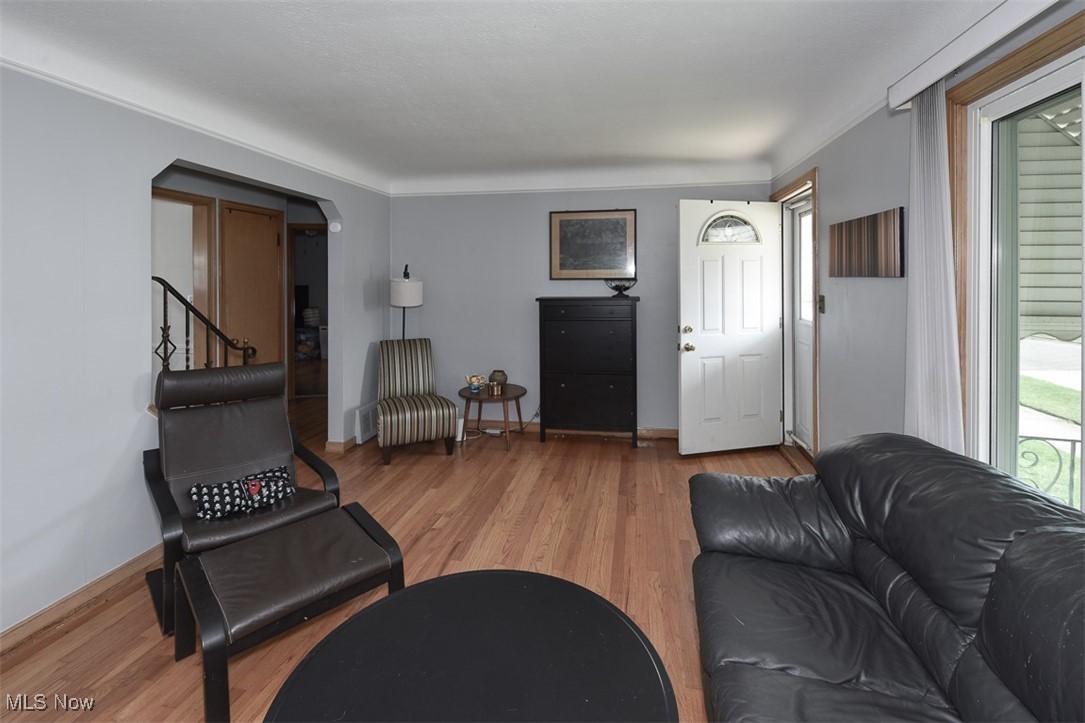 28931 Edgewood Drive, Willowick, Ohio image 6