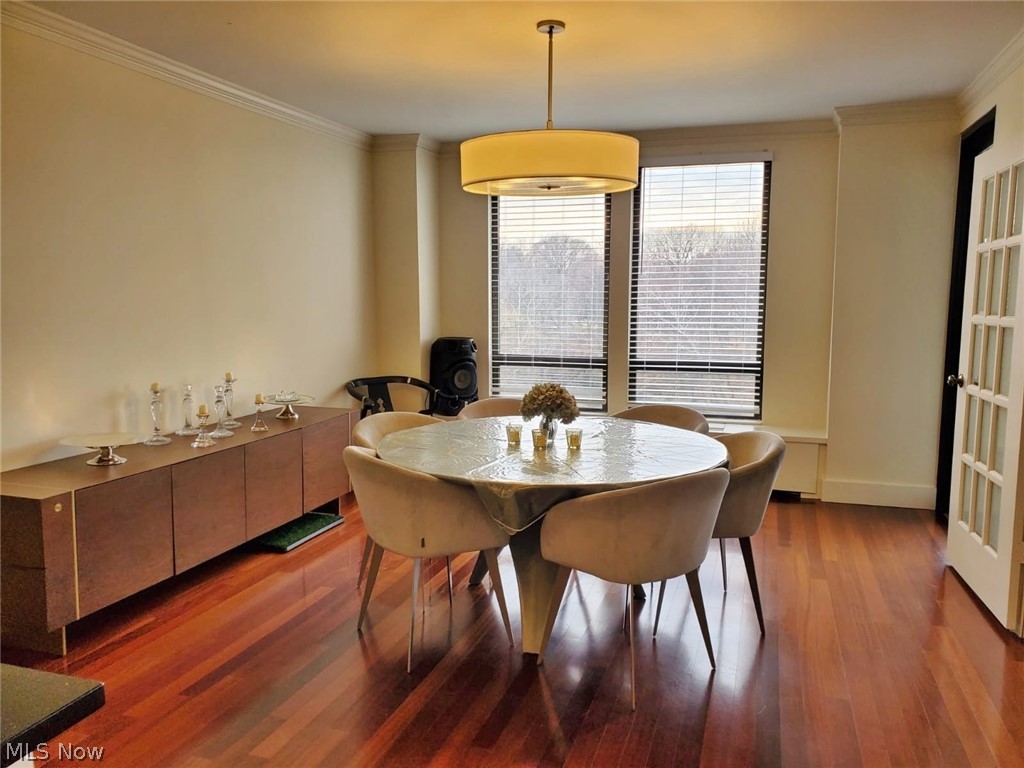 Bratenahl Place Condominiums - Residential