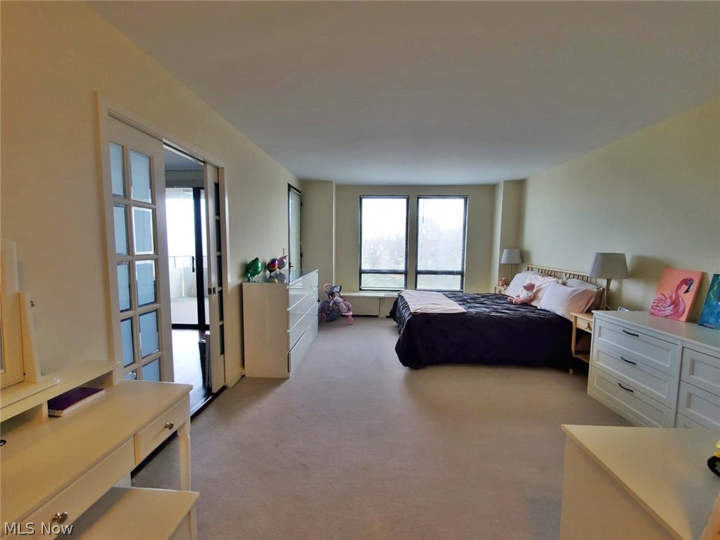 Bratenahl Place Condominiums - Residential