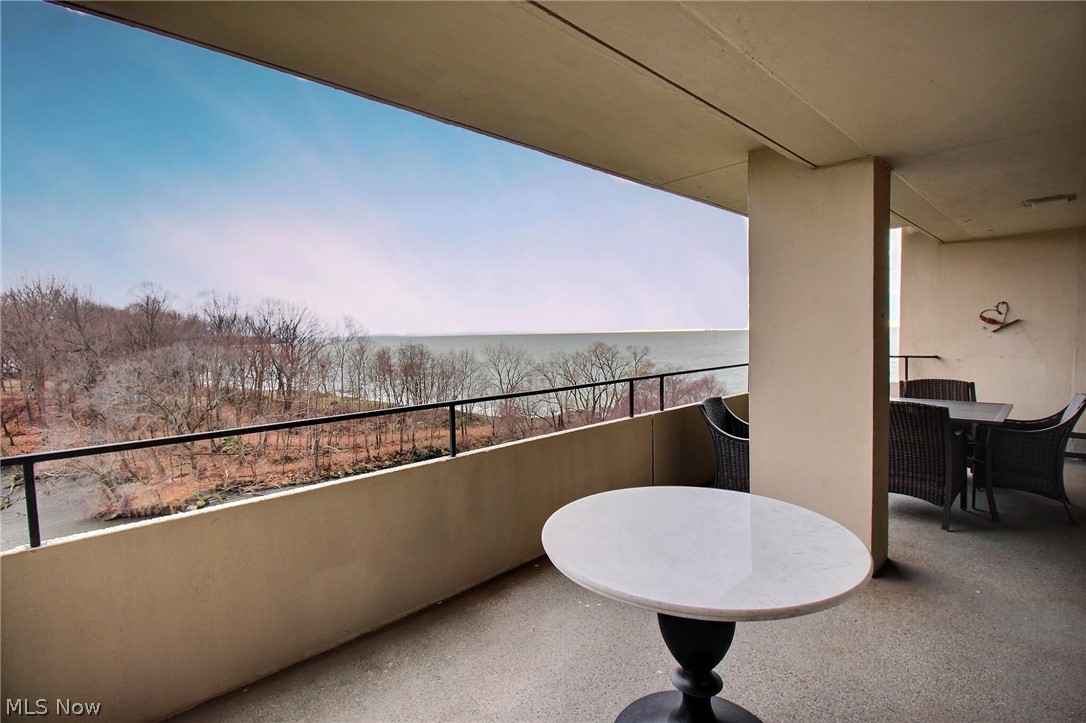 Bratenahl Place Condominiums - Residential