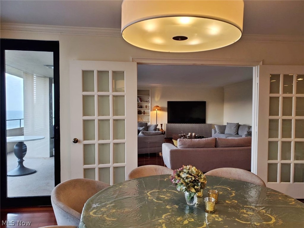 Bratenahl Place Condominiums - Residential