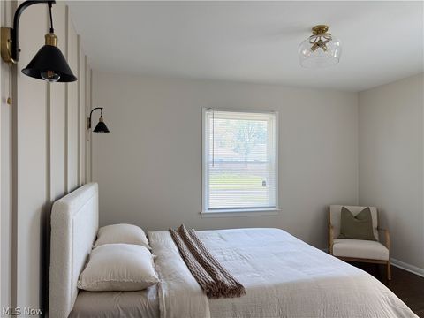 Tiny photo for 15305 Steinway Boulevard, Maple Heights, OH 44137 (MLS # 5209939)