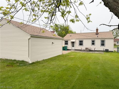 Tiny photo for 15305 Steinway Boulevard, Maple Heights, OH 44137 (MLS # 5209939)