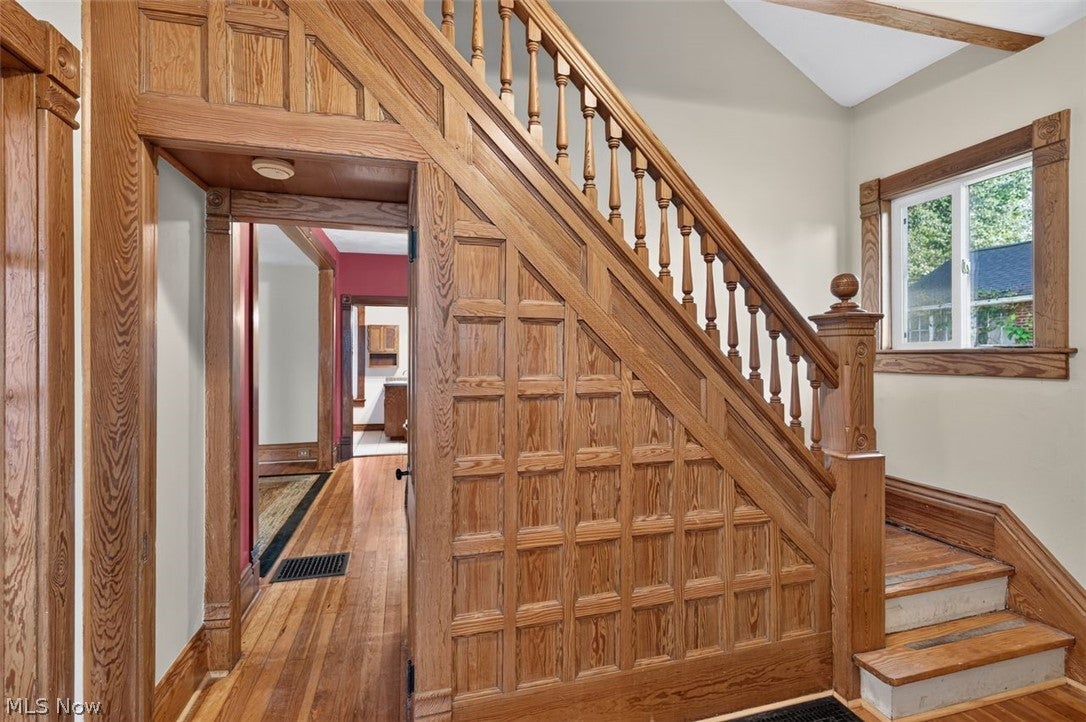 820 6th Street SW
