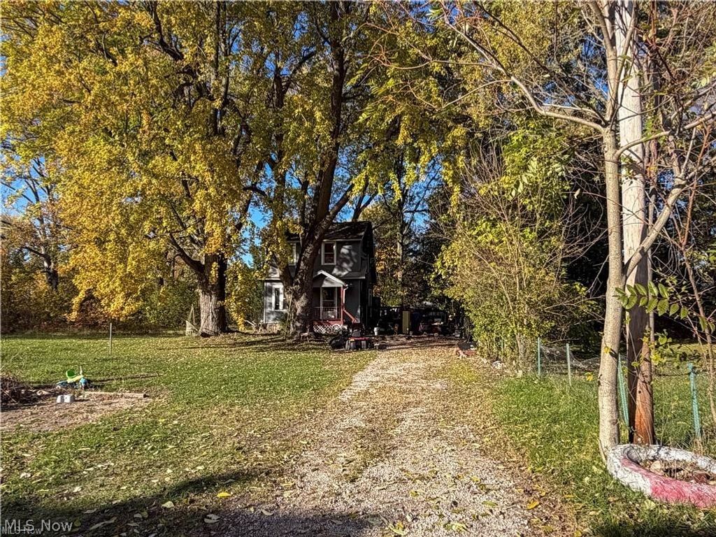 Photo of 322 North Road NW, Warren, OH 44483 (MLS # 5213110)
