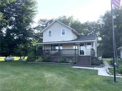 Homes For Sale - 12096 Baumhart Road<br/> Amherst, OH 44001
