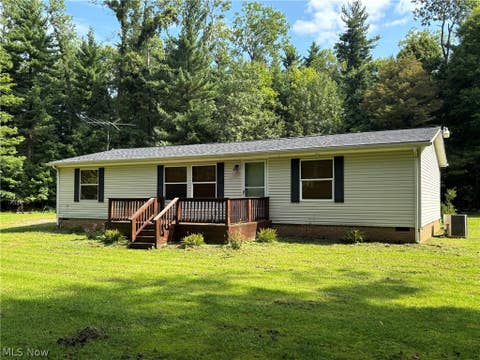 Homes For Sale - 7714 Pass Lane<br/> Lisbon, OH 44432
