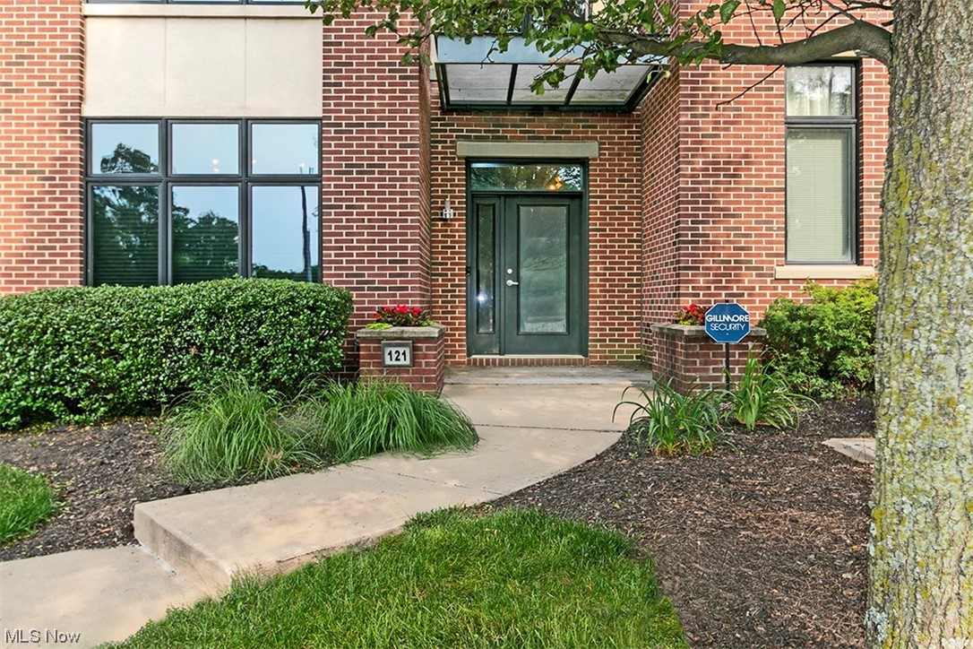 This highly desirable townhome is located in the vibrant Northside District. Living in this urban core you can enjoy the national park trails, fantastic restaurants, Northside marketplace, fitness room and more all within walking distance from your new home. Pull into the two-car garage and step into an open great room with a fabulous kitchen. This gourmet kitchen has amazing glass cabinetry, stainless appliances, incredible island with bio-ethanol fireplace and a fantastic, lush view overlooking the park. Find yourself relaxing in the great room while enjoying the views of downtown and cascading evening sunlight through many vertical windows. Cable railing, open stairs leads to the master bedroom which boasts 12' ceilings, a walk-in closet and large windows with wonderful natural light. A beautiful soaking tub, gorgeous tiled shower, backlit mirrors, and double sinks make this bathroom fabulous. Place your home office in the spacious loft area with sliding doors leading to a private,