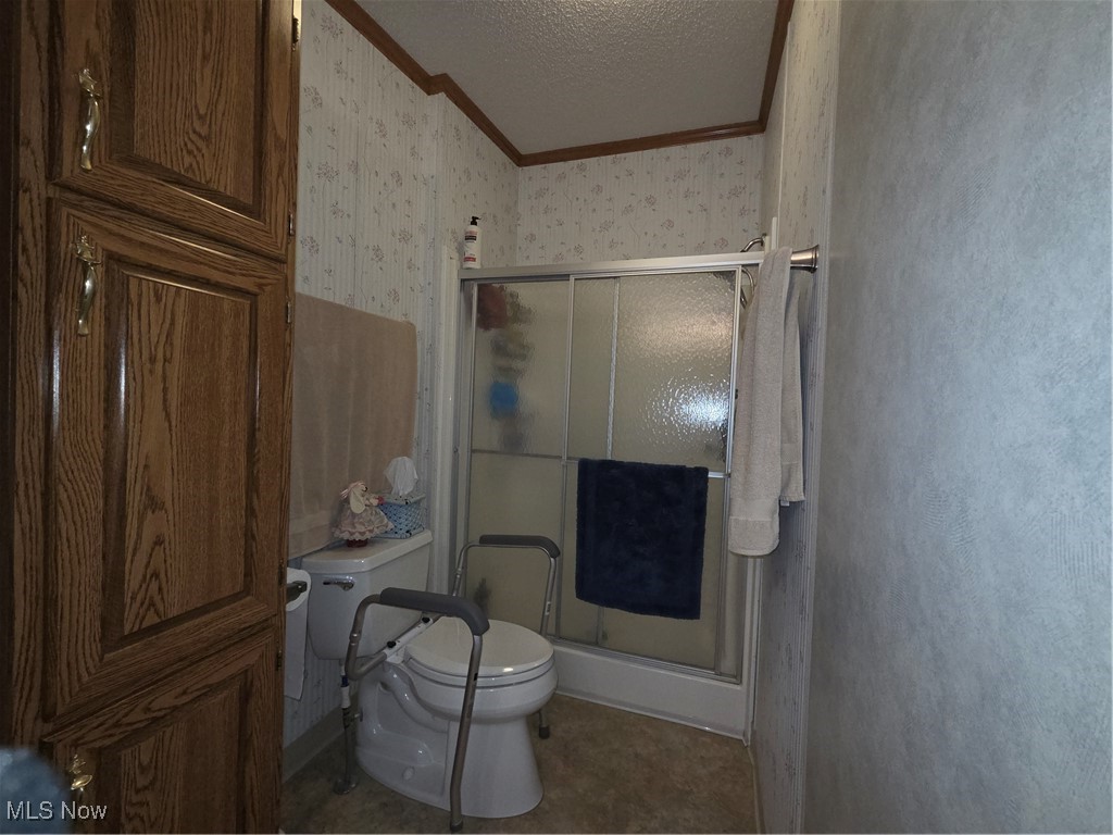 61701 Wintergreen Road, Lore City, Ohio image 14