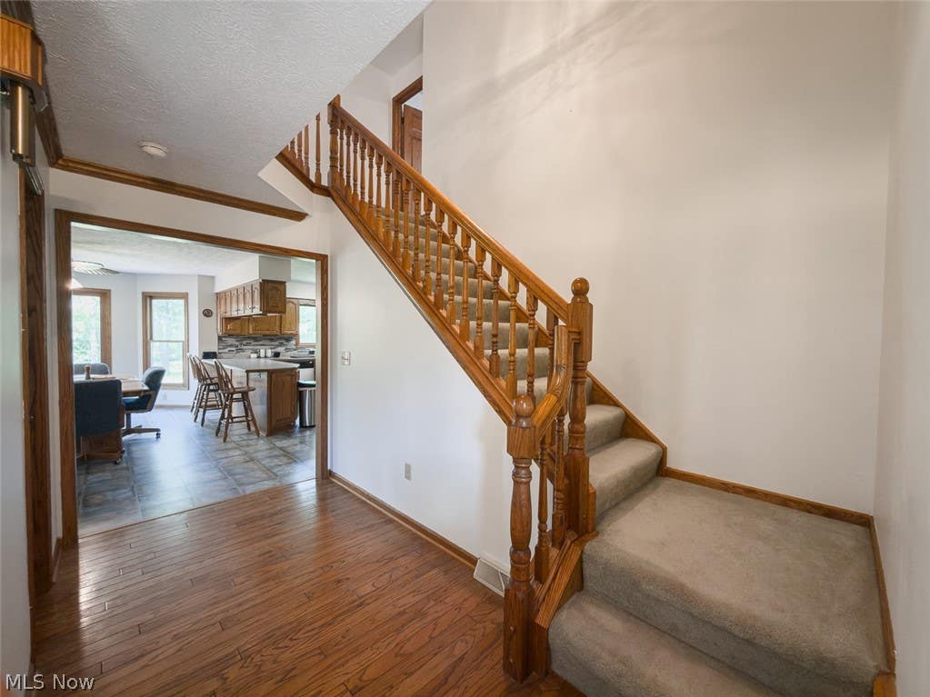 Photo of 2919 Pine Trails Circle, Hudson, OH 44236 (MLS # 5220610)