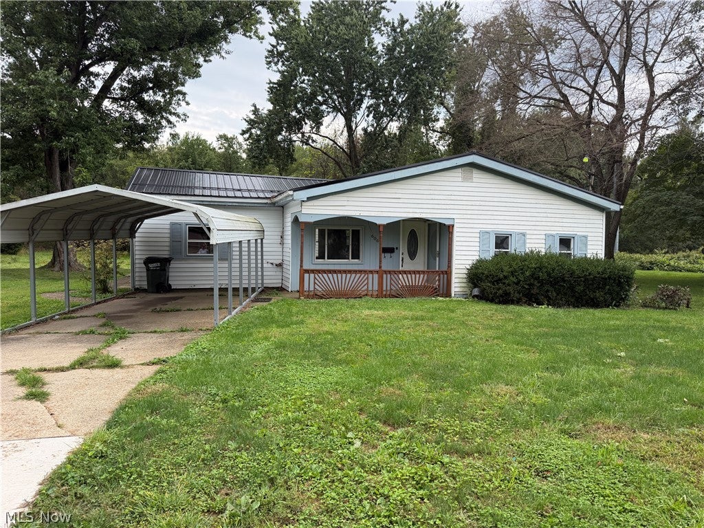 606 E First Street