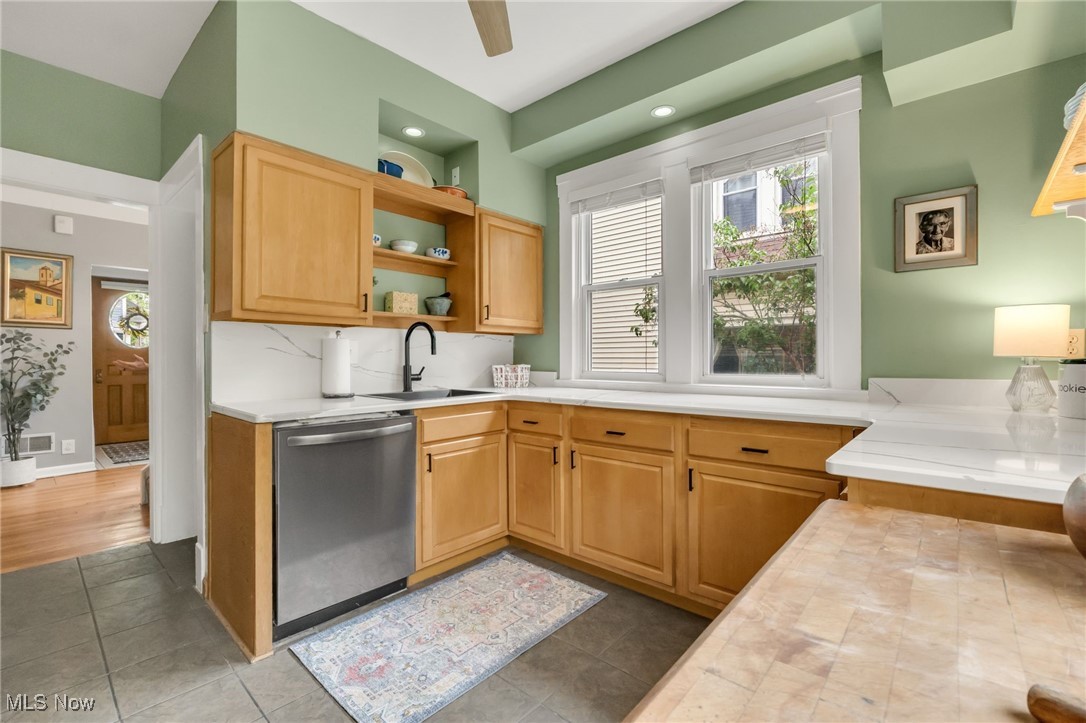 1443 Olivewood Avenue, Lakewood, Ohio image 29