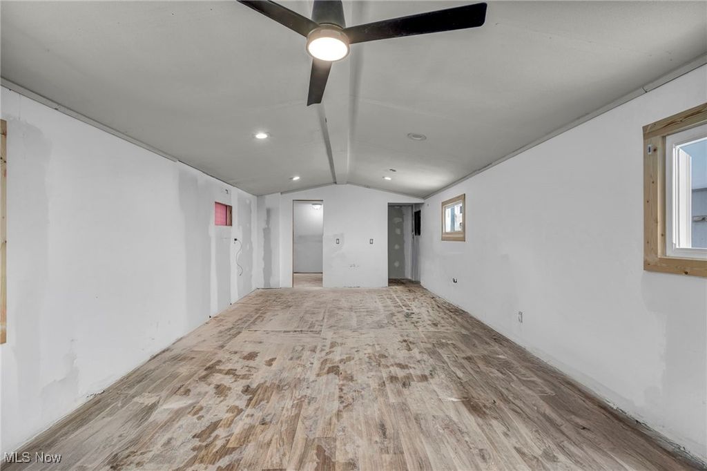 Photo of 160 Kentucky Dr, Elyria, OH 44035 (MLS # 5177397)