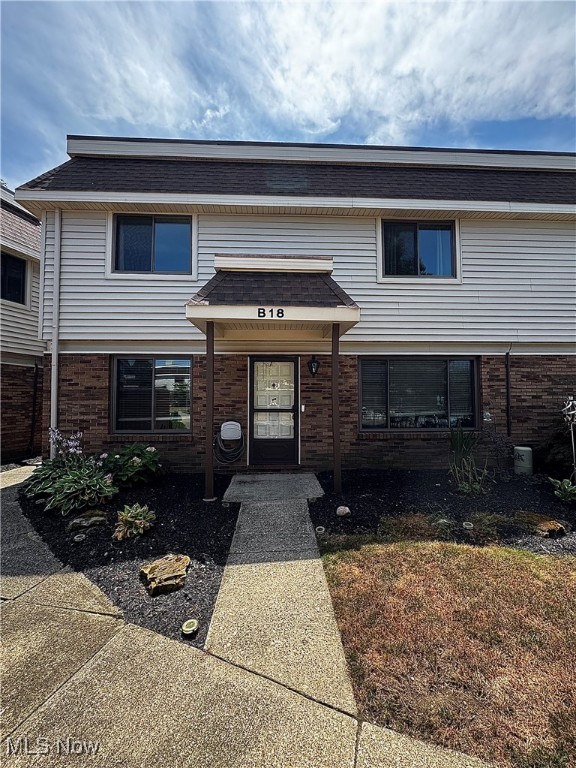 Spacious corner-unit condo located in this highly sought-after South Mentor area just minutes from shopping, dining, and convenient freeway access. This beautifully maintained 3-bedroom, 2.5-bath home is move-in ready. The primary suite features a walk-in closet and a private en-suite bath for added comfort.
Upstairs you'll find newer windows, fresh paint, and brand-new carpeting in one of the bedrooms. The main living room offers a large picture window overlooking the community's in-ground swimming pool. The updated kitchen boasts new appliances, abundant cabinet space, and a breakfast bar, perfect for casual meals.
Adjacent to the kitchen is a cozy additional living space complete with new carpet, a wood-burning fireplace and sliding door that opens to your private patio oasis, complete with a canopy for year-round enjoyment.
Don't miss your perfect opportunity to join this up beat, welcoming community.