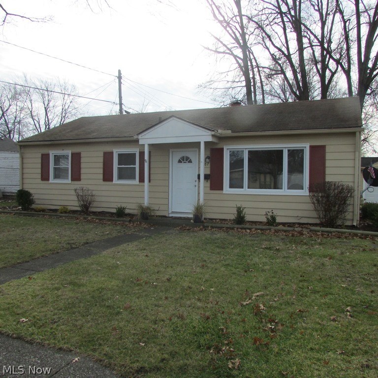 Great St. Judes 3 bedroom ranch with vinyl clad windows, new carpet, freshly painted interior and newer furnace. 1 car garage and paved driveway. Great starter home or for someone downsizing. Motivated seller. Easy to show!
