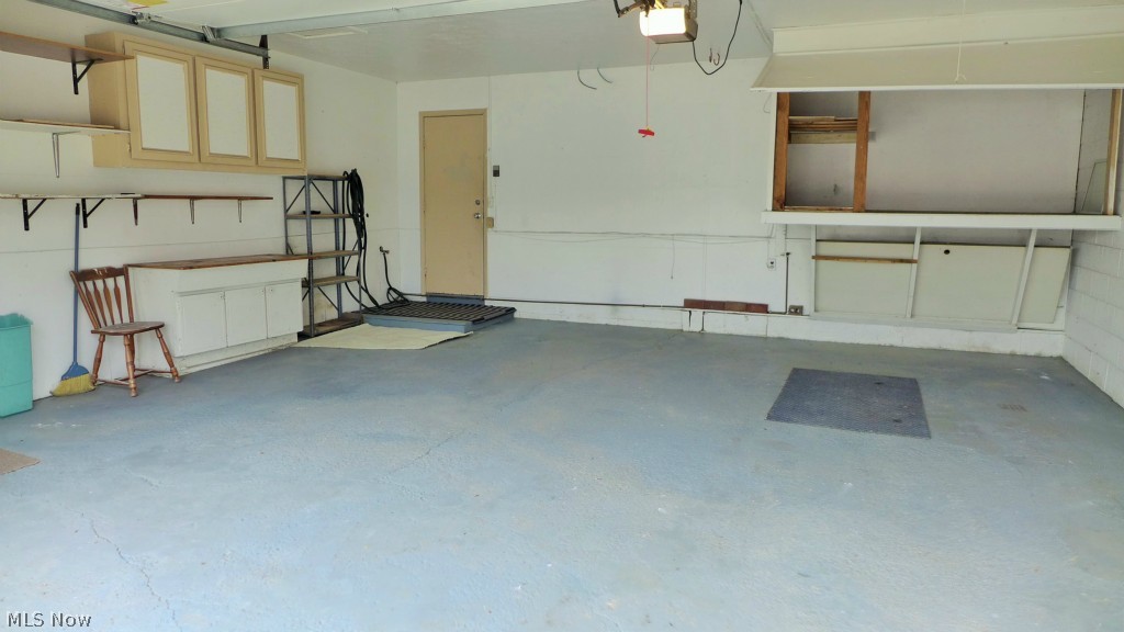 Meadowlawn Condo - Residential Lease