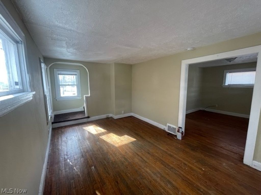 Photo of 11714 Gay Avenue, Cleveland, OH 44105 (MLS # 5214896)