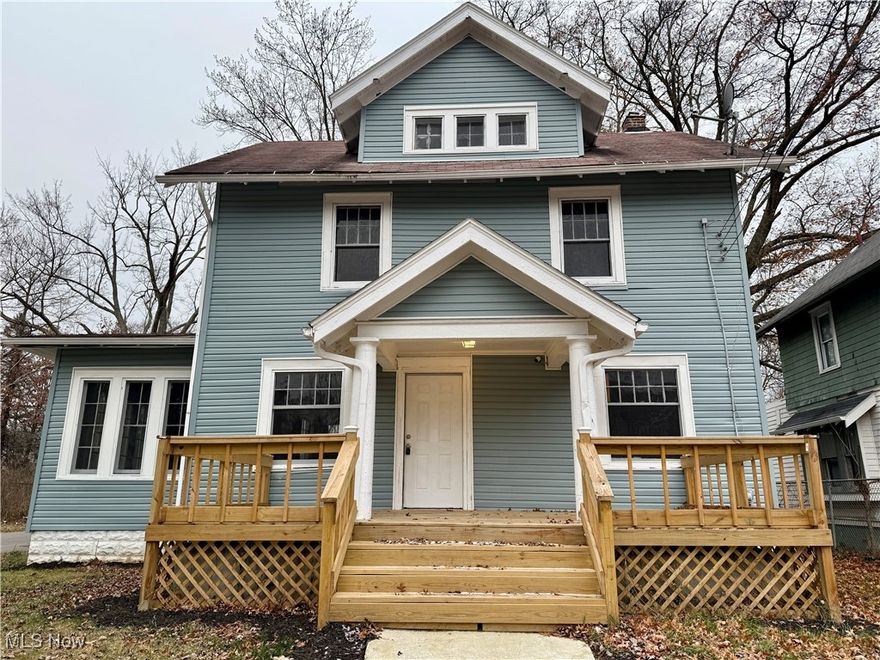 This spacious Colonial style home in Akron's Parkwood neighborhood sits on a corner lot conveniently located near Highland Square and local amenities - parks, churches, schools and jobs are all nearby and walkable. There is a two car garage on the property and a large, shaded yard perfect for summer get-togethers and spring gardens. The main floor of the home has three large rooms - living room, dining room, kitchen, and south-facing sun room for your indoor garden, reading room, art studio, or home office. Upstairs, three bedrooms, a bathroom with dressing area and a large, fourth bedroom, with walk-in closet in the finished attic. You'll be amazed at all the room for activities in this large, classic home.