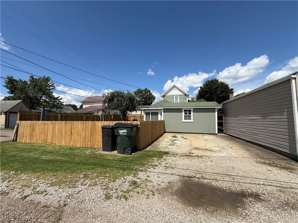 839 Locust Street