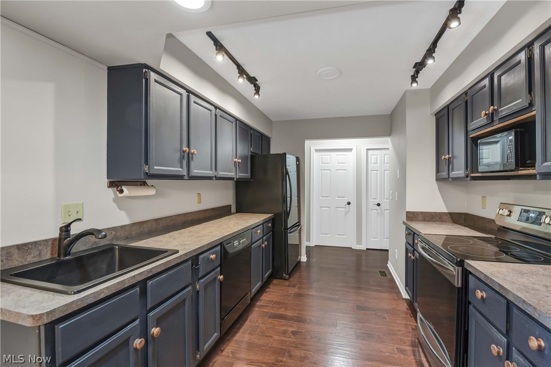 1335 Old Mill Path 6-7