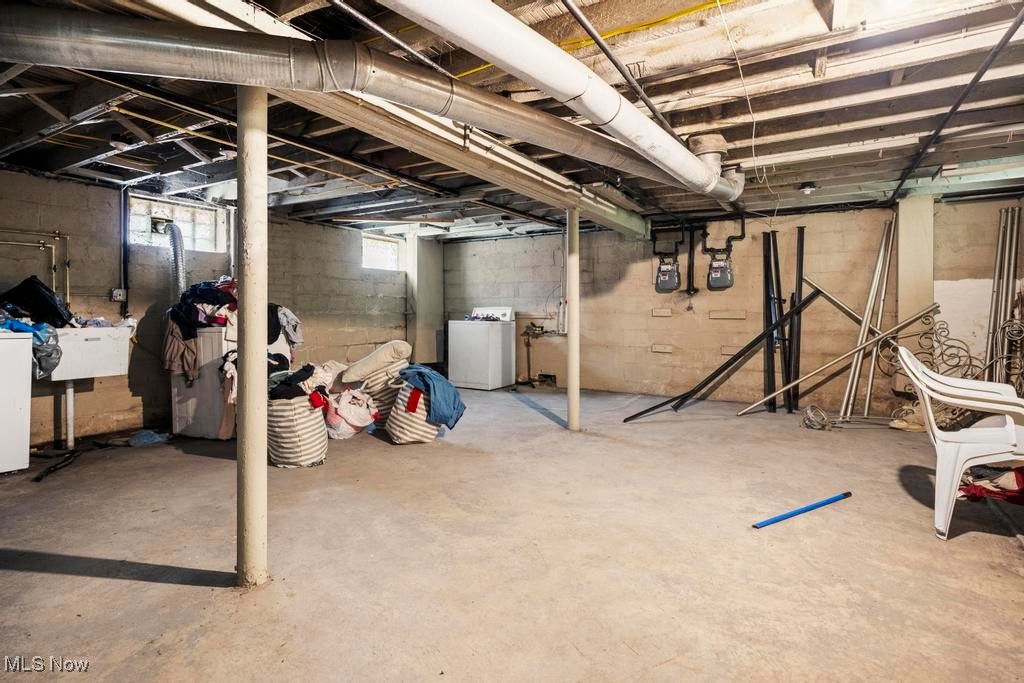 Cleveland, Ohio 44102, United States, 4 Bedrooms Bedrooms, ,2 BathroomsBathrooms,Residential,Active,200752