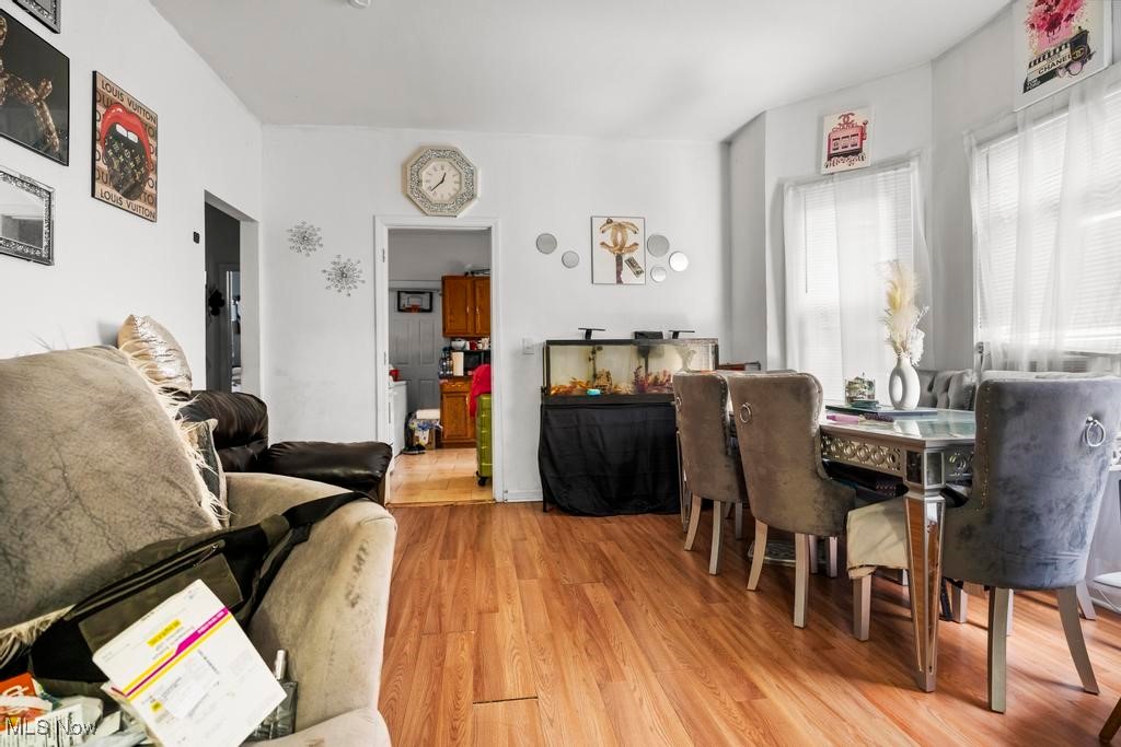 Cleveland, Ohio 44102, United States, 4 Bedrooms Bedrooms, ,2 BathroomsBathrooms,Residential,Active,200752