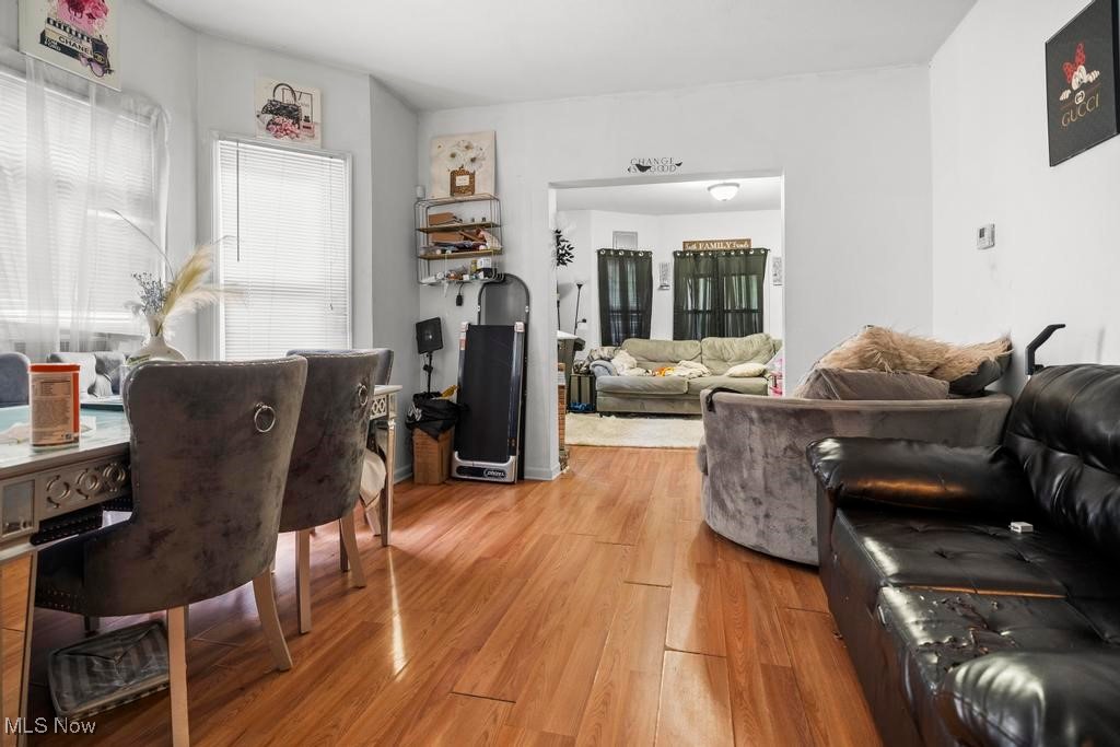 Cleveland, Ohio 44102, United States, 4 Bedrooms Bedrooms, ,2 BathroomsBathrooms,Residential,Active,200752