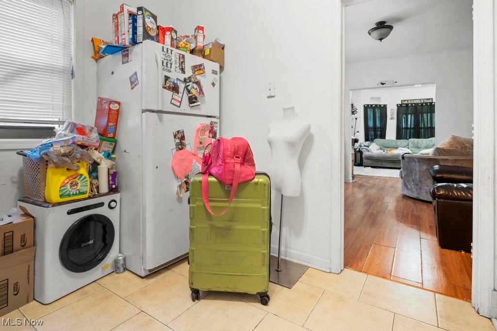 Cleveland, Ohio 44102, United States, 4 Bedrooms Bedrooms, ,2 BathroomsBathrooms,Residential,Active,200752