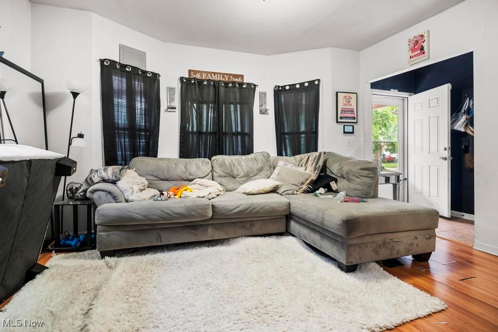 Cleveland, Ohio 44102, United States, 4 Bedrooms Bedrooms, ,2 BathroomsBathrooms,Residential,Active,200752