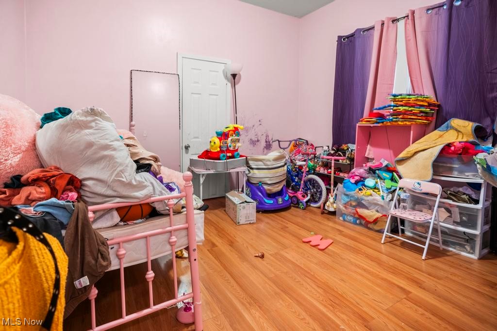 Cleveland, Ohio 44102, United States, 4 Bedrooms Bedrooms, ,2 BathroomsBathrooms,Residential,Active,200752