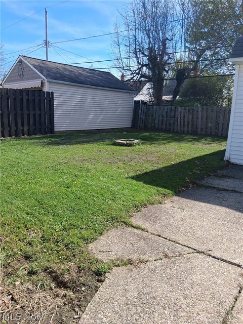 Tiny photo for 388 E 330th Street, Willowick, OH 44095 (MLS # 5197878)