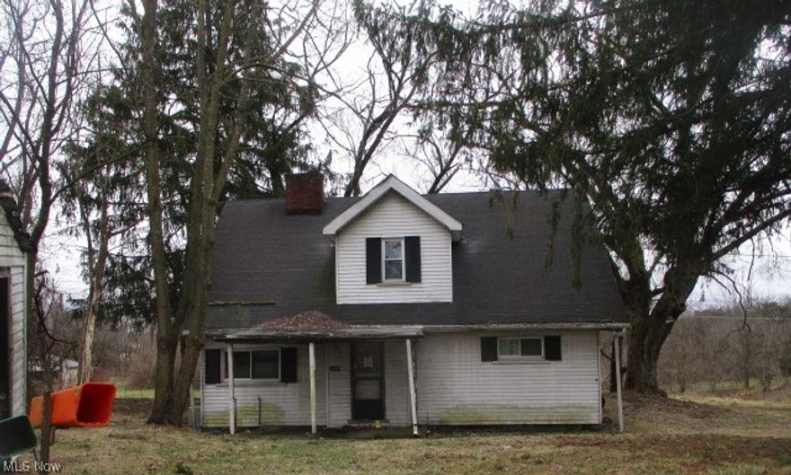 Sweat opportunity for your buyer! Needs rehab but is priced to sell! Located on the outskirts of town on a spacious lot! Garage is in poor condition.  Located within a few miles of Steubenville! Property can be torn down or rehabbed. Bring your buyer to this one fast!