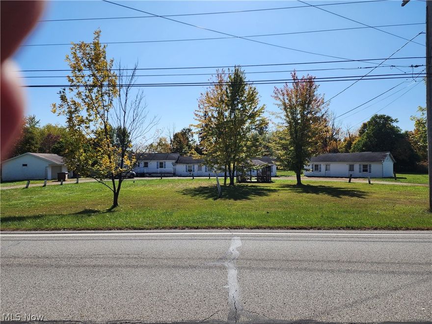 Countryside Efficiencies. Former motel converted to 7 efficiency apartments many years ago. Needs updates, but brings in over $3.300 per month when fully occupied. Rural setting minutes from State Rt 3, I76 & I71. Within 10 minutes of Wadsworth, 15 minutes to Medina.