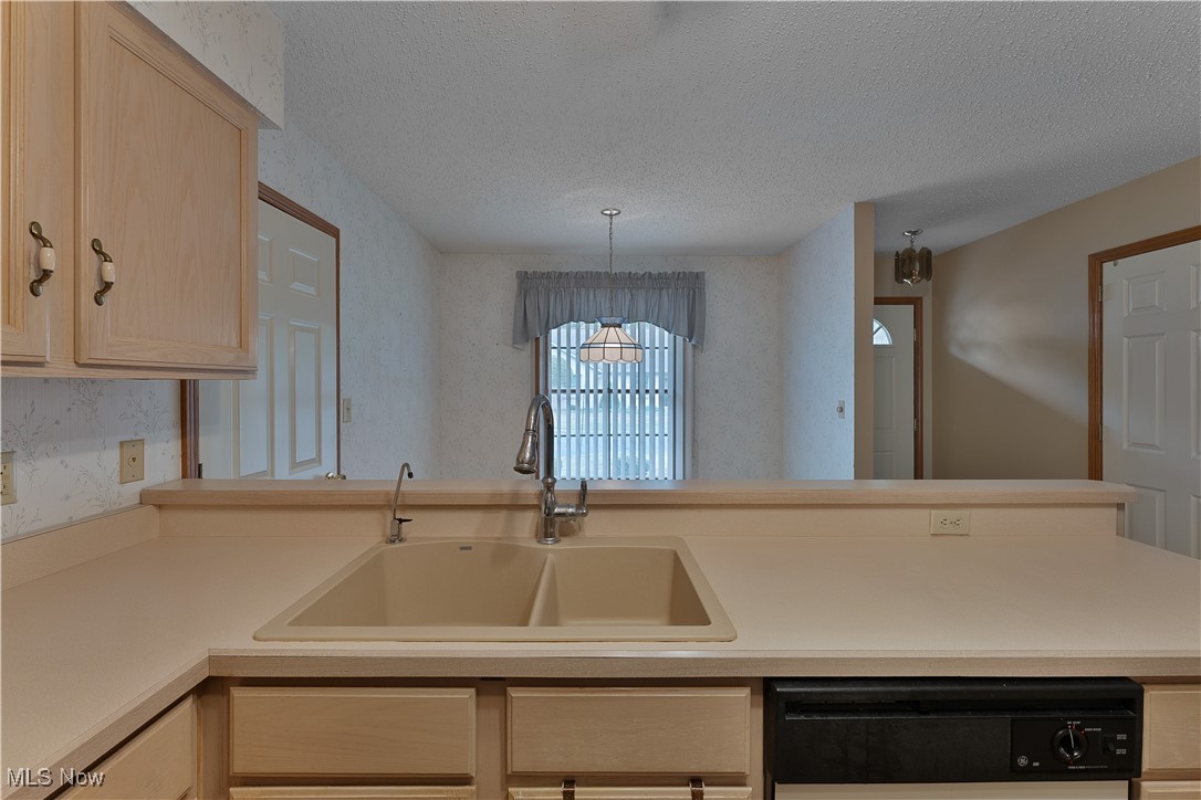 Southwestern Place Condo - Residential